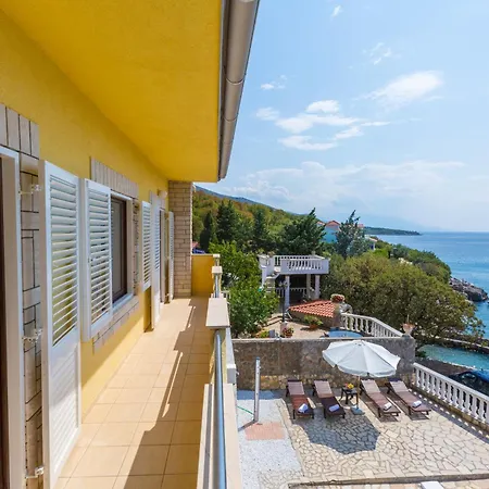 בית נופש Visa Krmpote-Vodice