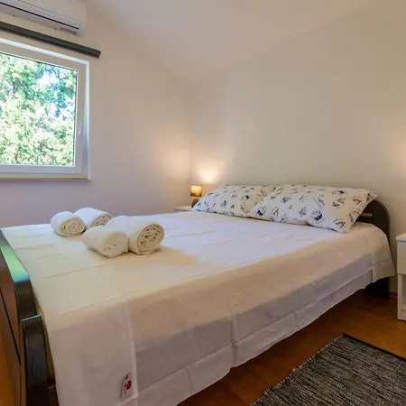 בית נופש Visa Krmpote-Vodice