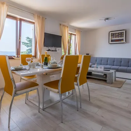 Visa Holiday home *