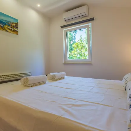 בית נופש Visa Krmpote-Vodice