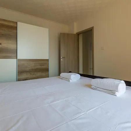 Visa Holiday home