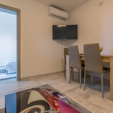 Visa * Krmpote-Vodice