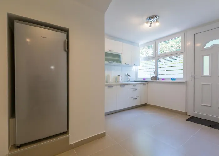 Visa * Krmpote-Vodice