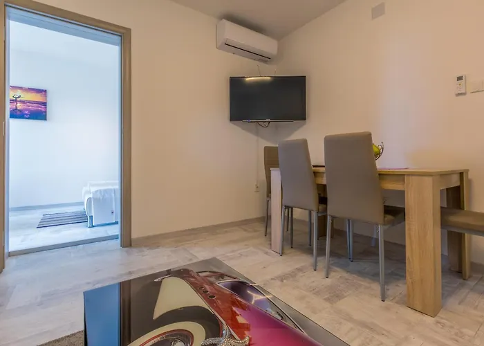 Visa * Krmpote-Vodice